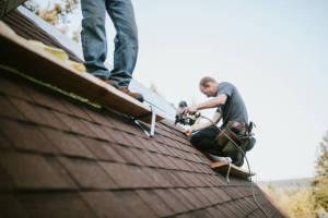 Local Roofers in West Acres, PA